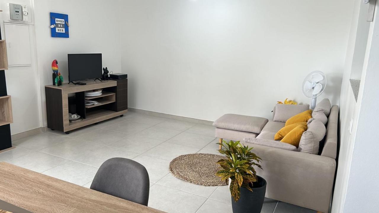 Colibri Apartment Fort-de-France Ngoại thất bức ảnh
